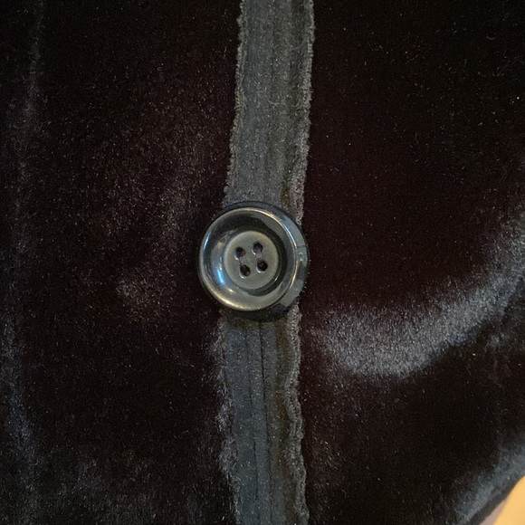 Gallery Black Winter Coat - Picture 9 of 9